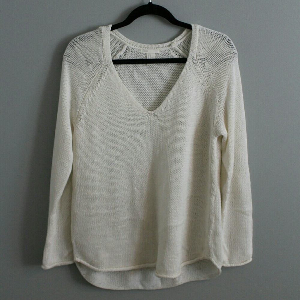 White knitted sweater